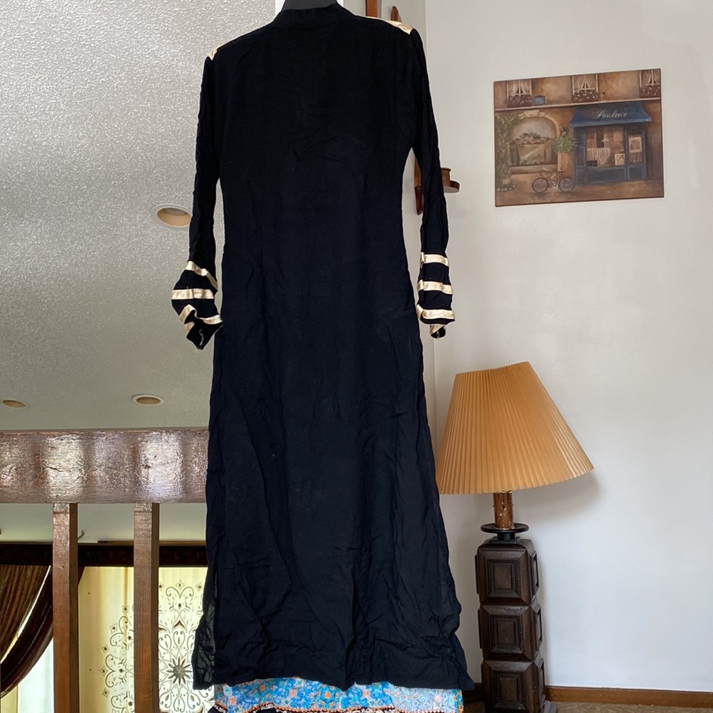 Indian Pakistani embroidered Linen kameez - Picture 2 of 4